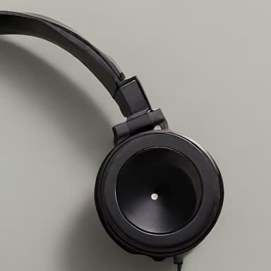 Sleek Comfort-Fit Over-Ear Headphones - Imagem 3